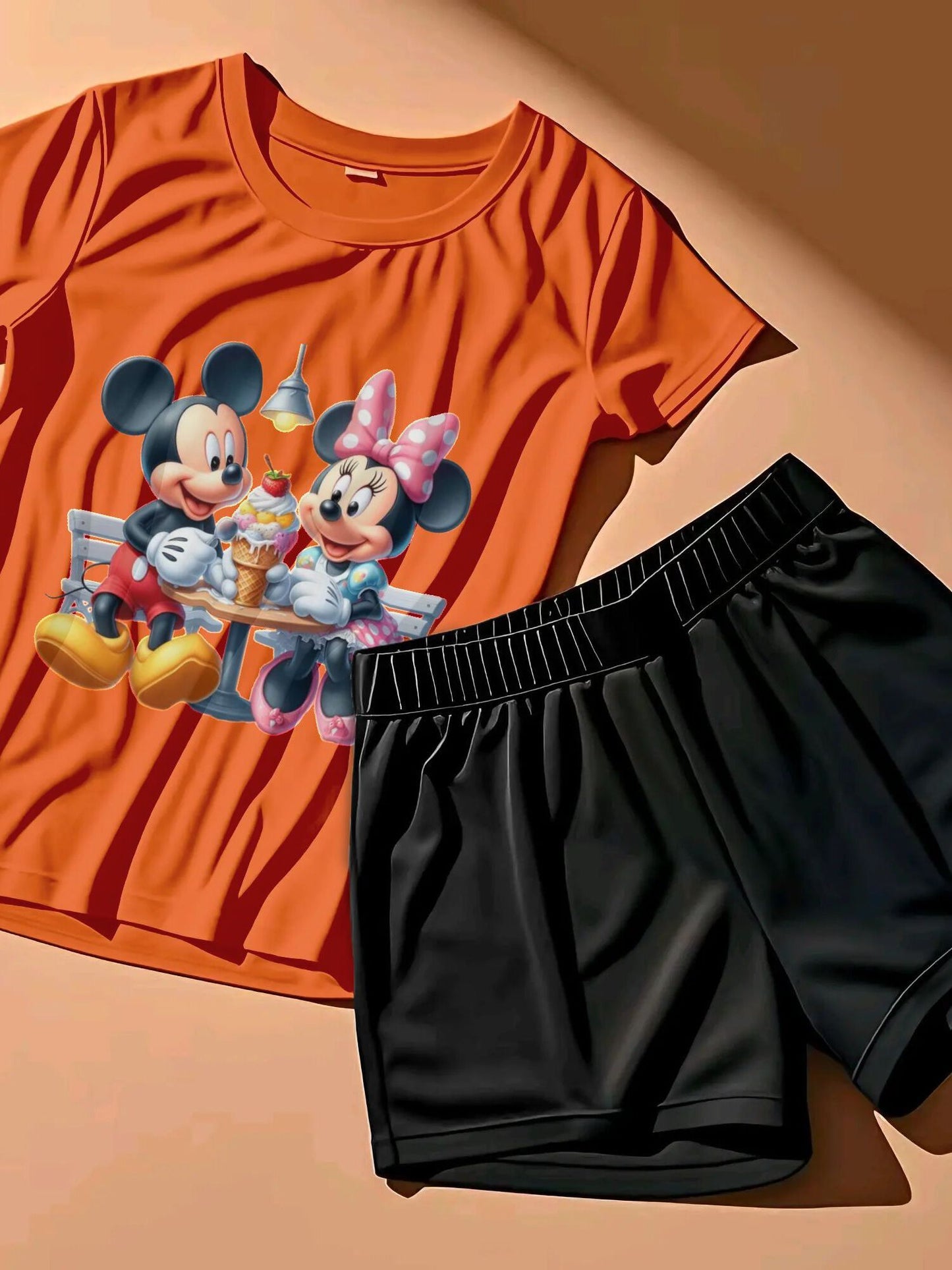 Disney licensed two-piece set, dropped shoulder stitch print short-sleeved T-shirt and shorts, plus-size Women's Mickey Mouse collection,