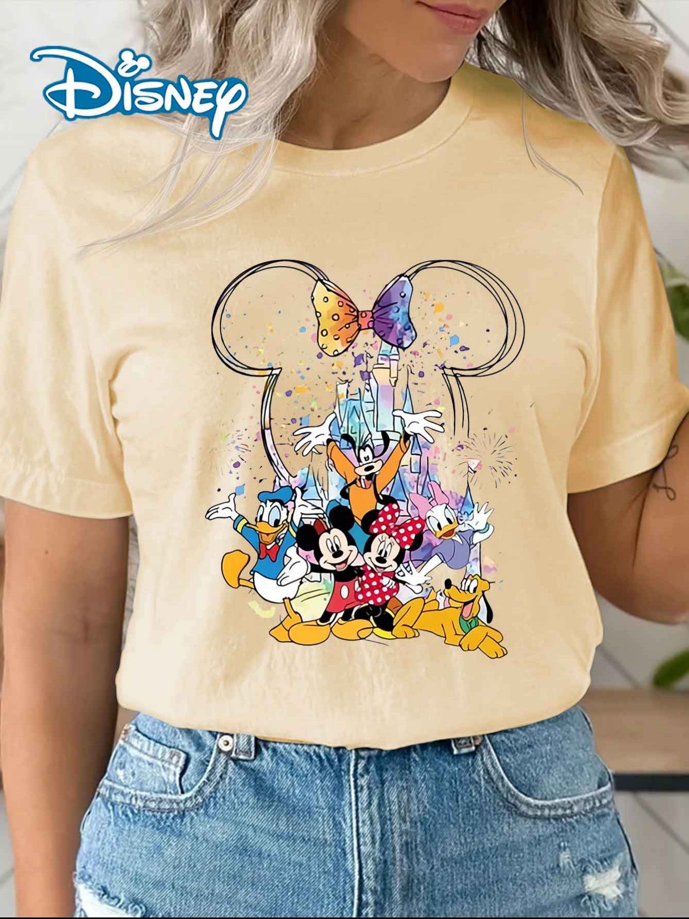 Lucky teacher orients Disney classic Mickey print ladies' T-shirts, fashionable short-sleeved T-shirts, casual short-sleeved T-shirts in spring and summer, ladies' clothes and the best choice for gifts.