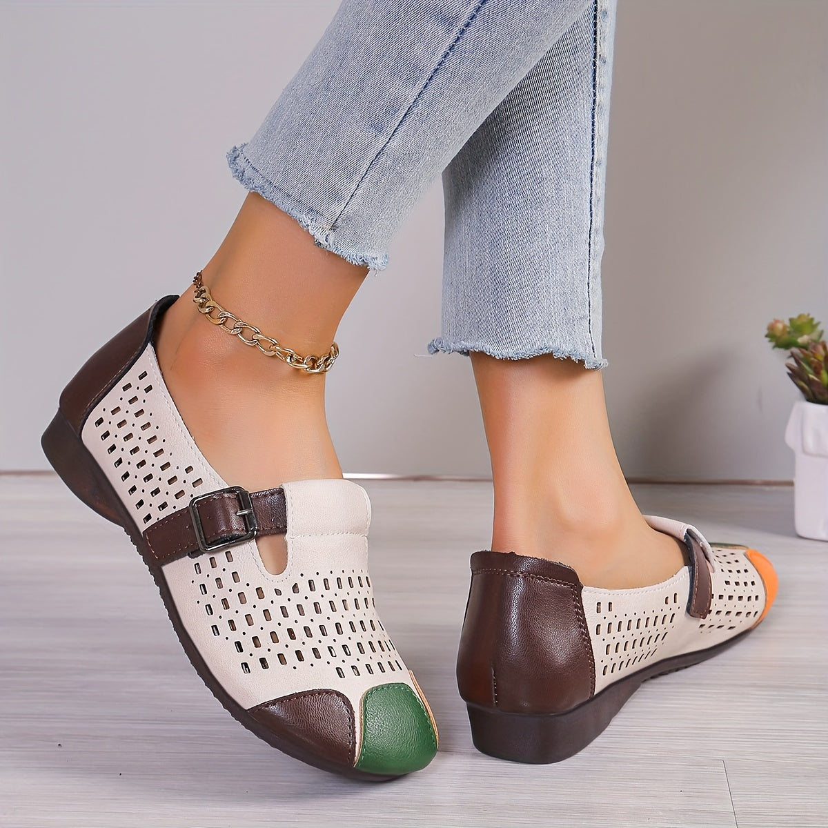 Vibrant Retro Chic Flat Shoes - Breathable, Low-Top, Hollow Out Design, Slip-On, Shallow Mouth, Casual, Comfortable, Soft Upper, Easy Walking Shoes for Women