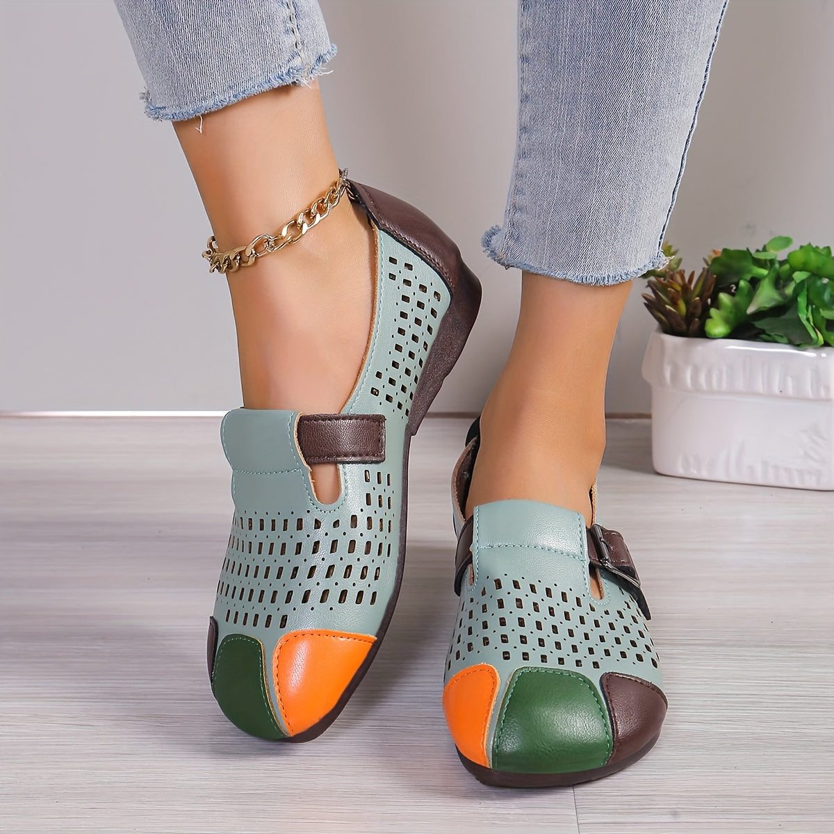 Vibrant Retro Chic Flat Shoes - Breathable, Low-Top, Hollow Out Design, Slip-On, Shallow Mouth, Casual, Comfortable, Soft Upper, Easy Walking Shoes for Women