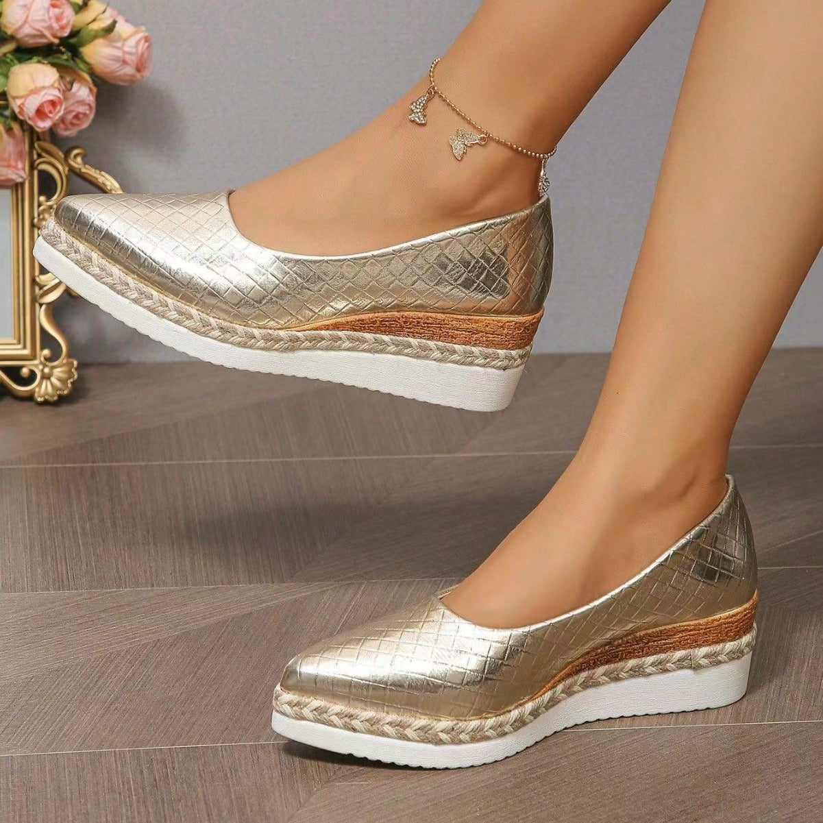 Women's Slip-On Casual Shoes with Pointed Toe and Thick Block Heel for All-Season Wear in European and American Style