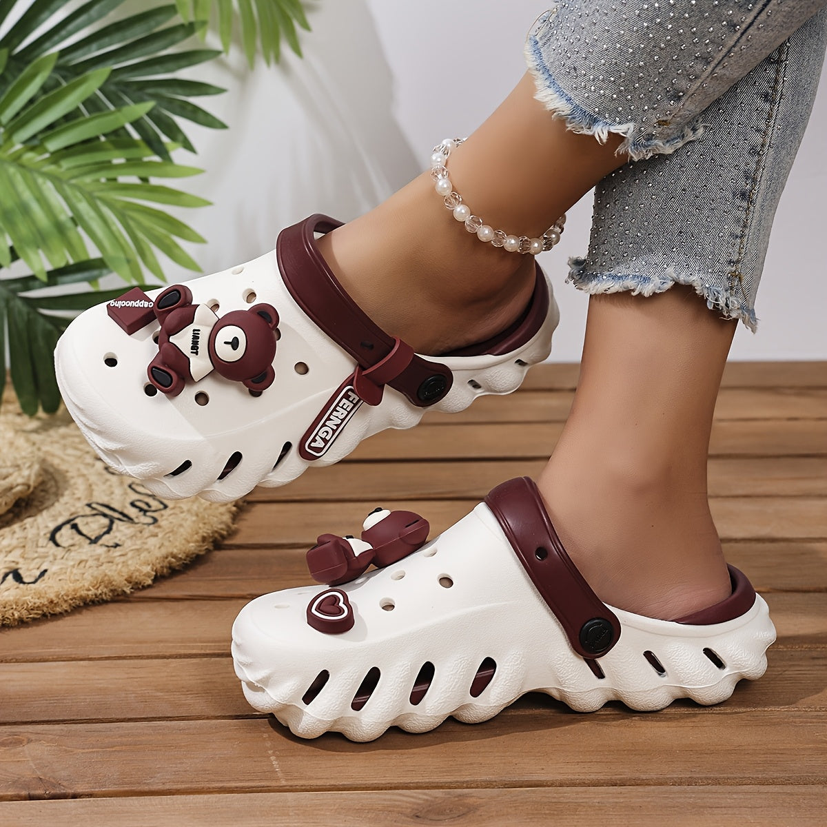 Women's 2025 Platform Clogs Breathable Comfortable Clogs with Cute Bear and Heart Decor Casual Closed-Toe Clogs for Indoor Outdoor Lightweight All-Day Wear