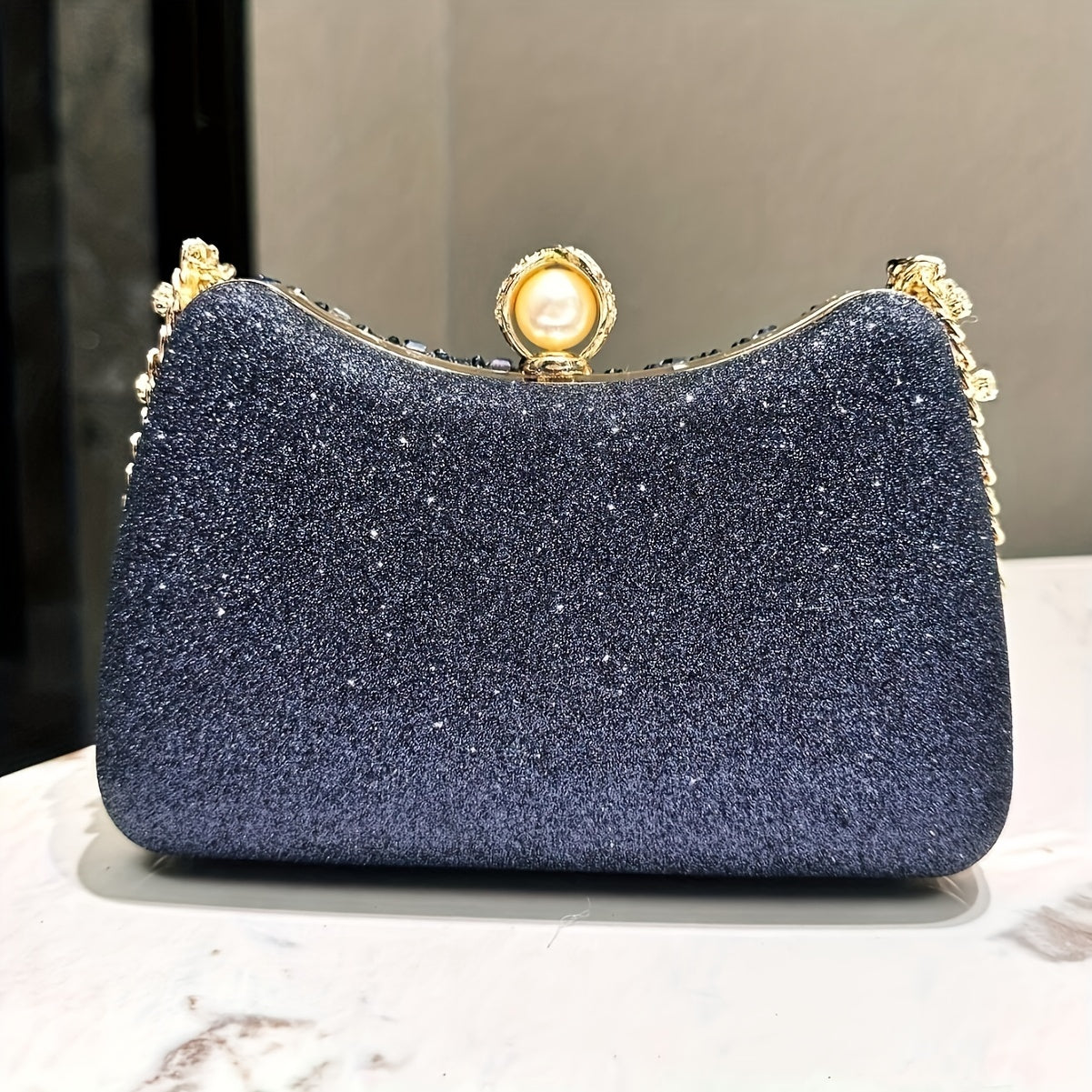 Sparkling Luxurious Rhine Stone Evening Bag - Handheld with Detachable Chain Strap - Elegant Accessory for Weddings, Evening Parties, and Banquets