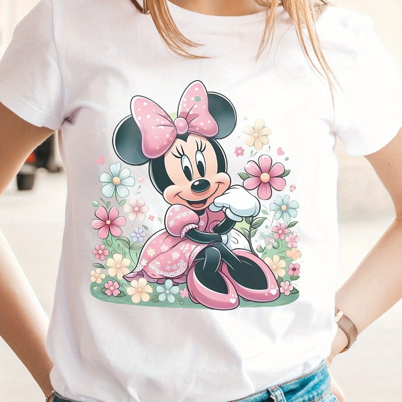 [Cute Disney T-Shirt] Disney Minnie Mouse Graphic Women's T-Shirt | 100% Cotton, Cute Design with Pink Flowers & Butterflies, S-XXL - Perfect for Outdoor Picnics & Casual Wear