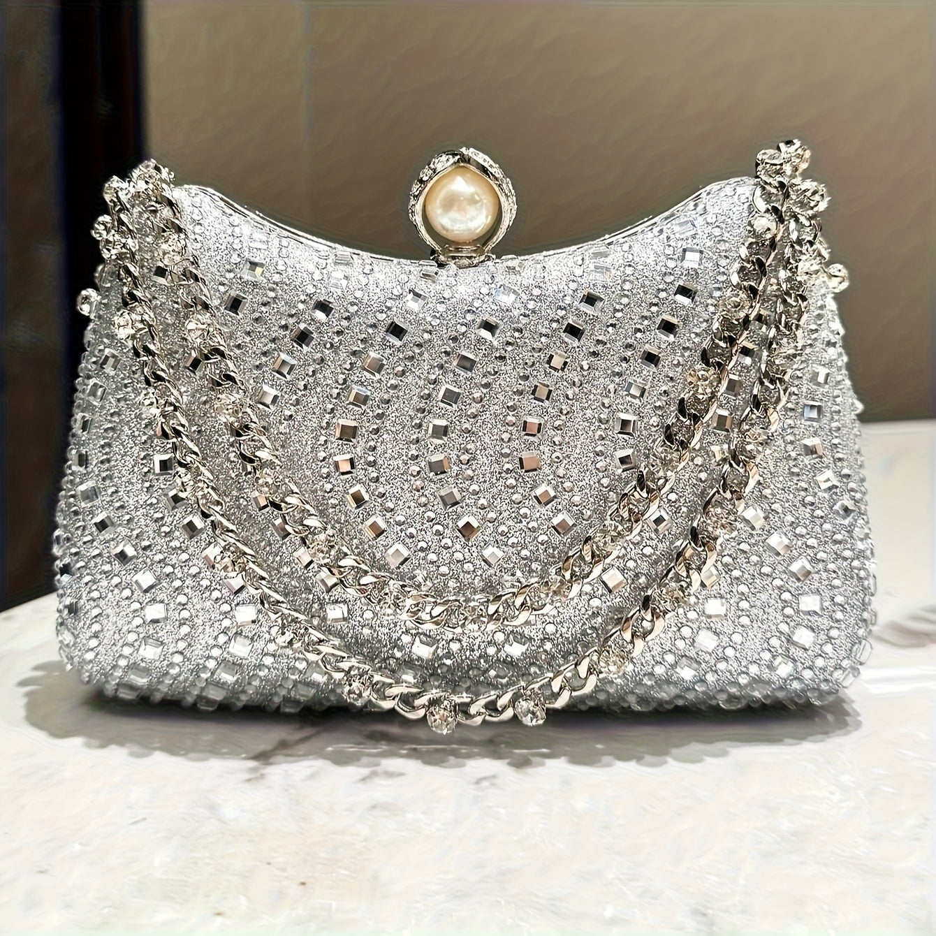 Sparkling Luxurious Rhine Stone Evening Bag - Handheld with Detachable Chain Strap - Elegant Accessory for Weddings, Evening Parties, and Banquets